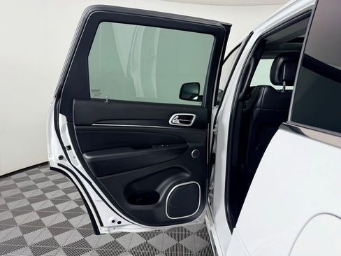 Used 2018 Jeep Grand Cherokee Summit image 31