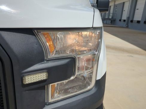 Used 2017 Ford F150 XL w/ Equipment Group 101A Mid image 6