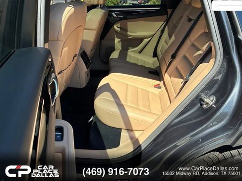 Used 2019 Porsche Macan S AWD/4WD image 7