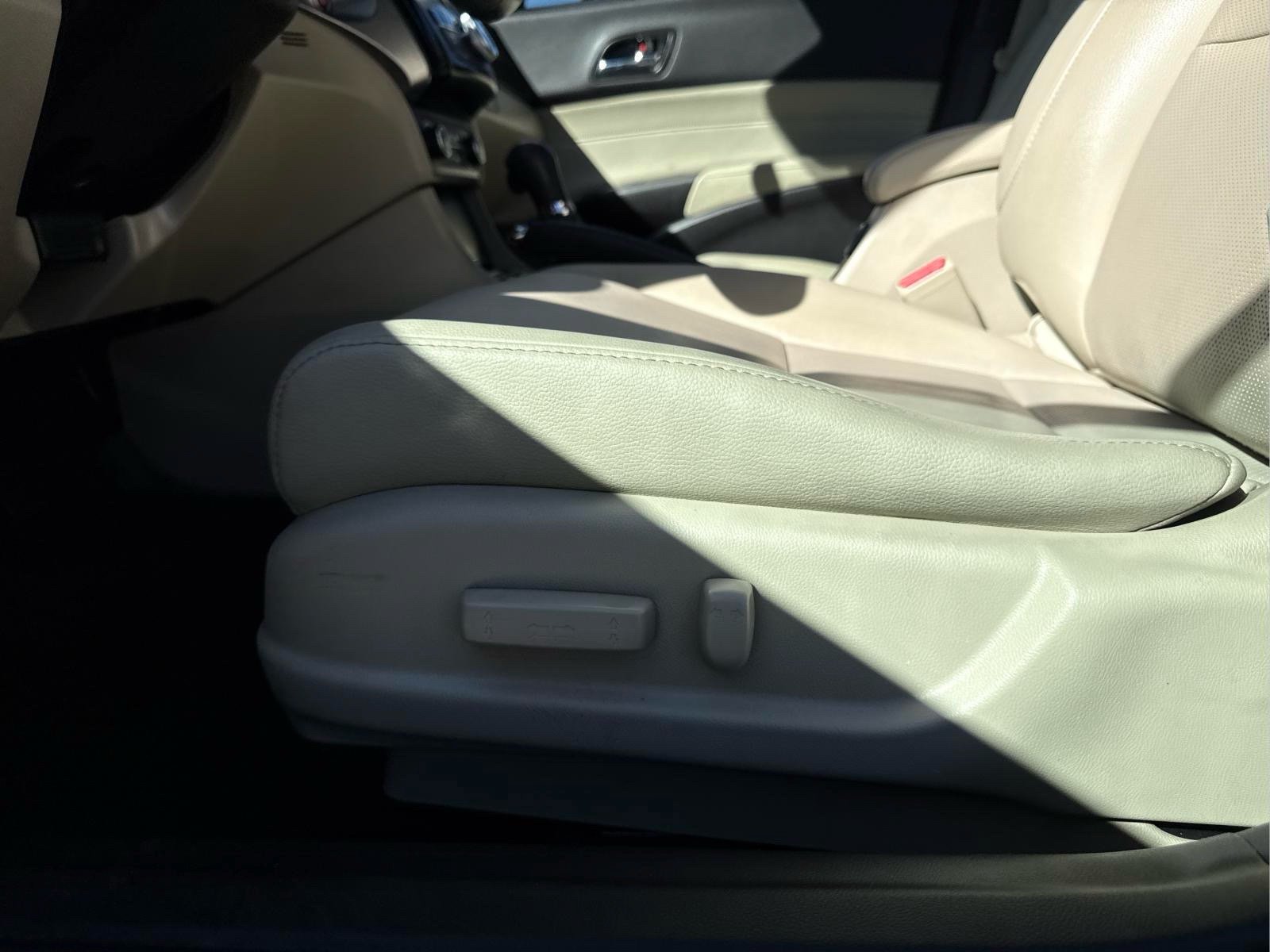 Used 2016 Acura ILX FWD image 12