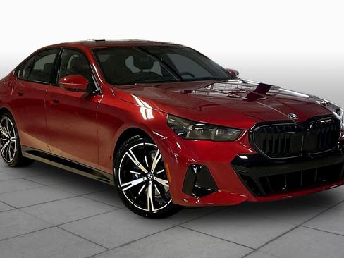 New 2026 BMW 530i xDrive w/ M Sport Package AWD/4WD image 2