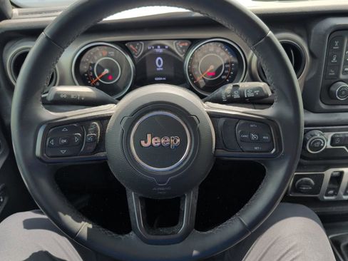 Used 2018 Jeep Wrangler Sport AWD/4WD image 15