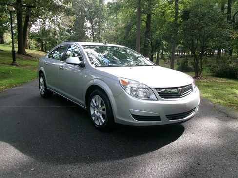 Used 2009 Saturn Aura XR image 3