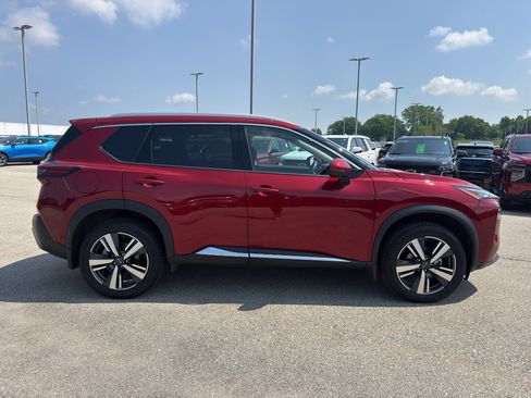 Certified 2023 Nissan Rogue SL w/ SL Premium Package AWD/4WD image 4