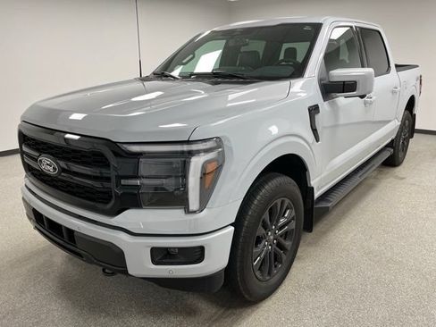 Used 2025 Ford F150 Lariat AWD/4WD image 4