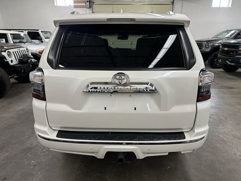 Used 2020 Toyota 4Runner Limited AWD/4WD image 4