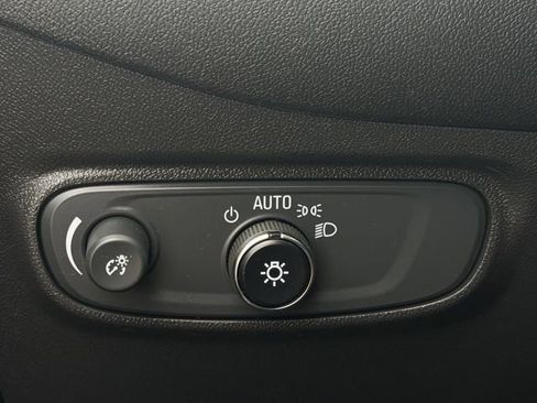 Used 2023 Chevrolet Equinox LS w/ LPO, Floor Liner Package FWD image 18
