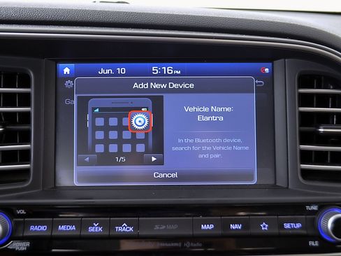Used 2020 Hyundai Elantra Limited w/ Ultimate Package 03 FWD image 29
