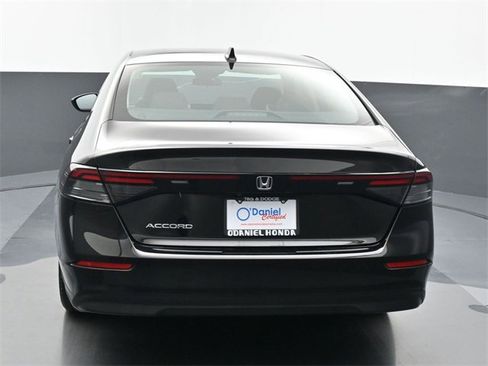 Used 2024 Honda Accord EX image 4