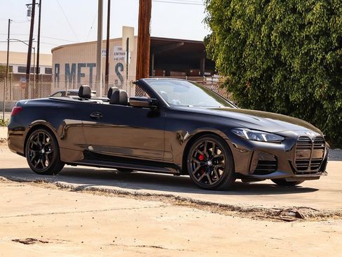Certified 2025 BMW M440i Convertible w/ Shadowloine Package RWD image 12