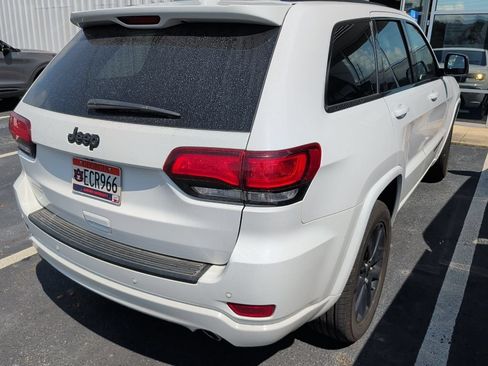 Used 2021 Jeep Grand Cherokee Laredo X RWD image 4