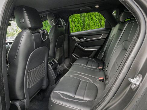 Used 2024 Jaguar F-PACE R-Dynamic S AWD/4WD image 8