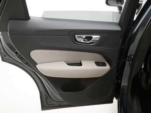 New 2026 Volvo XC60 B5 Plus w/ Protection Package Premier image 20