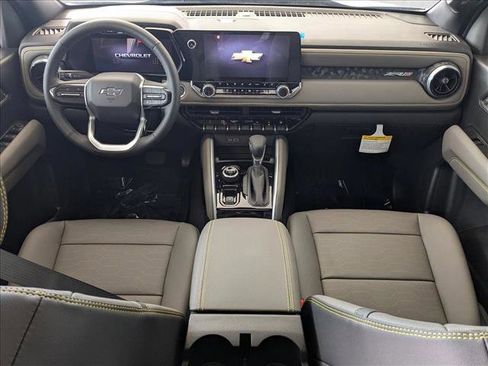 New 2026 Chevrolet Colorado ZR2 w/ Midnight Edition AWD/4WD image 10