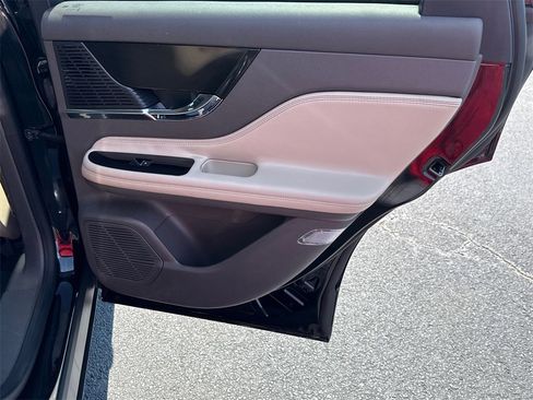 Used 2022 Lincoln Corsair FWD image 16