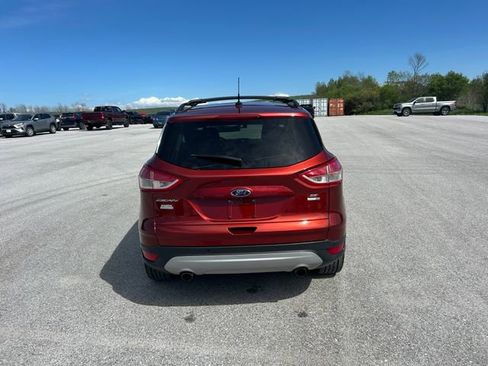Used 2016 Ford Escape SE w/ Equipment Group 201A AWD/4WD image 4