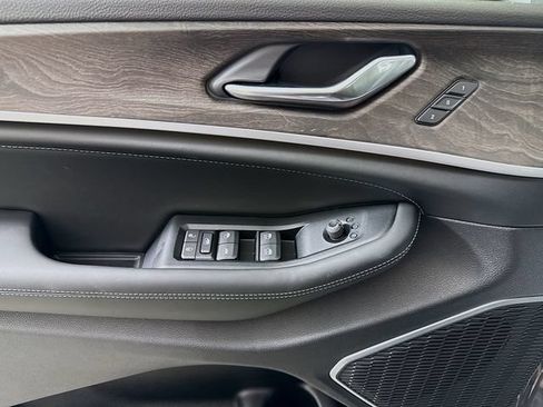 New 2026 Jeep Grand Cherokee L Limited AWD/4WD image 18