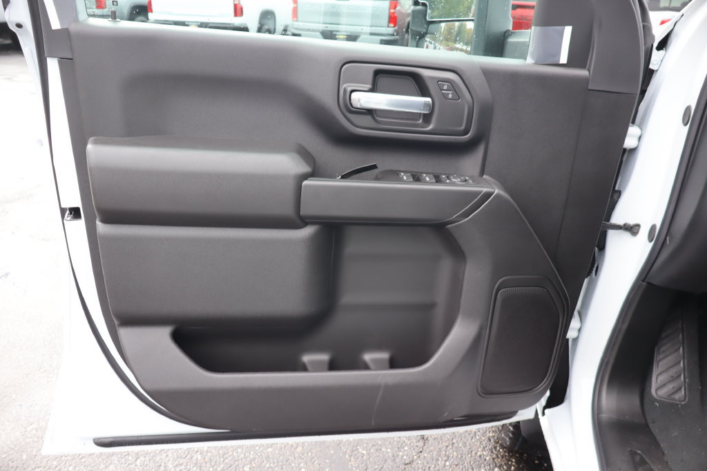 New 2026 Chevrolet Silverado 2500 Custom w/ Custom Value Package AWD/4WD image 4