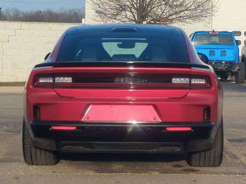 Used 2024 Dodge Charger Daytona Scat Pack w/ Plus Group AWD/4WD image 4