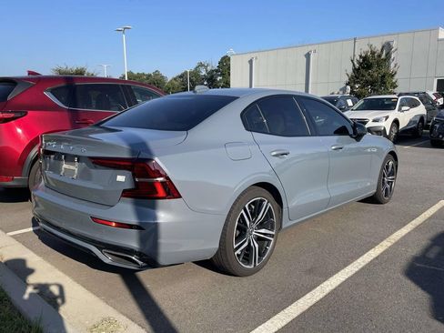 Used 2022 Volvo S60 T8 R-Design Expression w/ Premium Package AWD/4WD image 4
