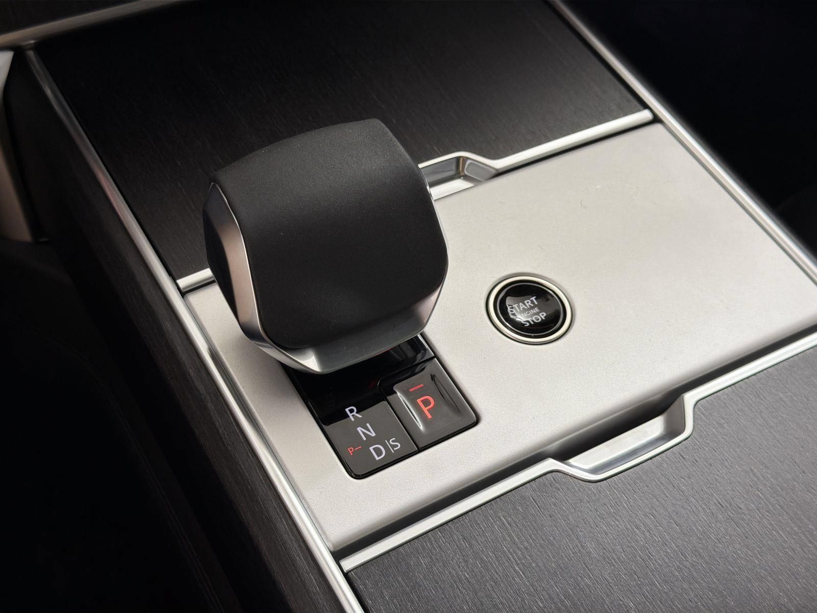 New 2026 Land Rover Range Rover SE AWD/4WD image 16