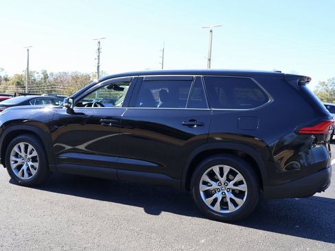 Certified 2024 Toyota Grand Highlander Limited image 3