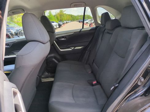 Used 2022 Toyota RAV4 XLE FWD image 13
