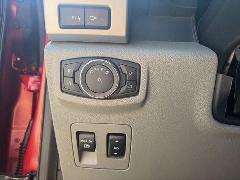 Used 2019 Ford F150 Lariat AWD/4WD image 12