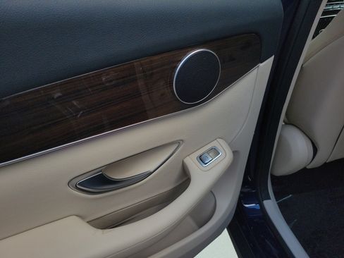 Certified 2022 Mercedes-Benz GLC 300 image 8