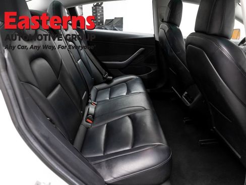 Used 2018 Tesla Model 3 Long Range RWD image 17