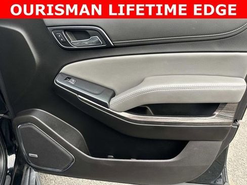 Used 2019 Chevrolet Suburban LT image 8