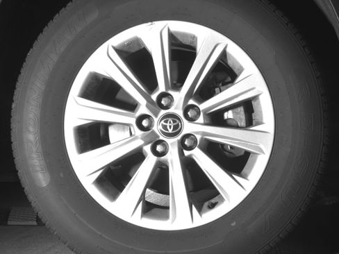 Used 2024 Toyota Grand Highlander AWD image 12