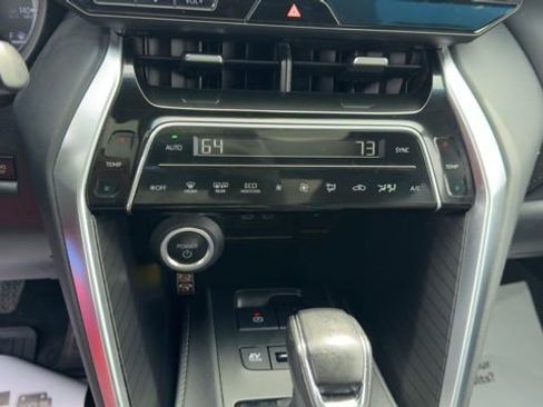 Used 2023 Toyota Venza Nightshade AWD/4WD image 14