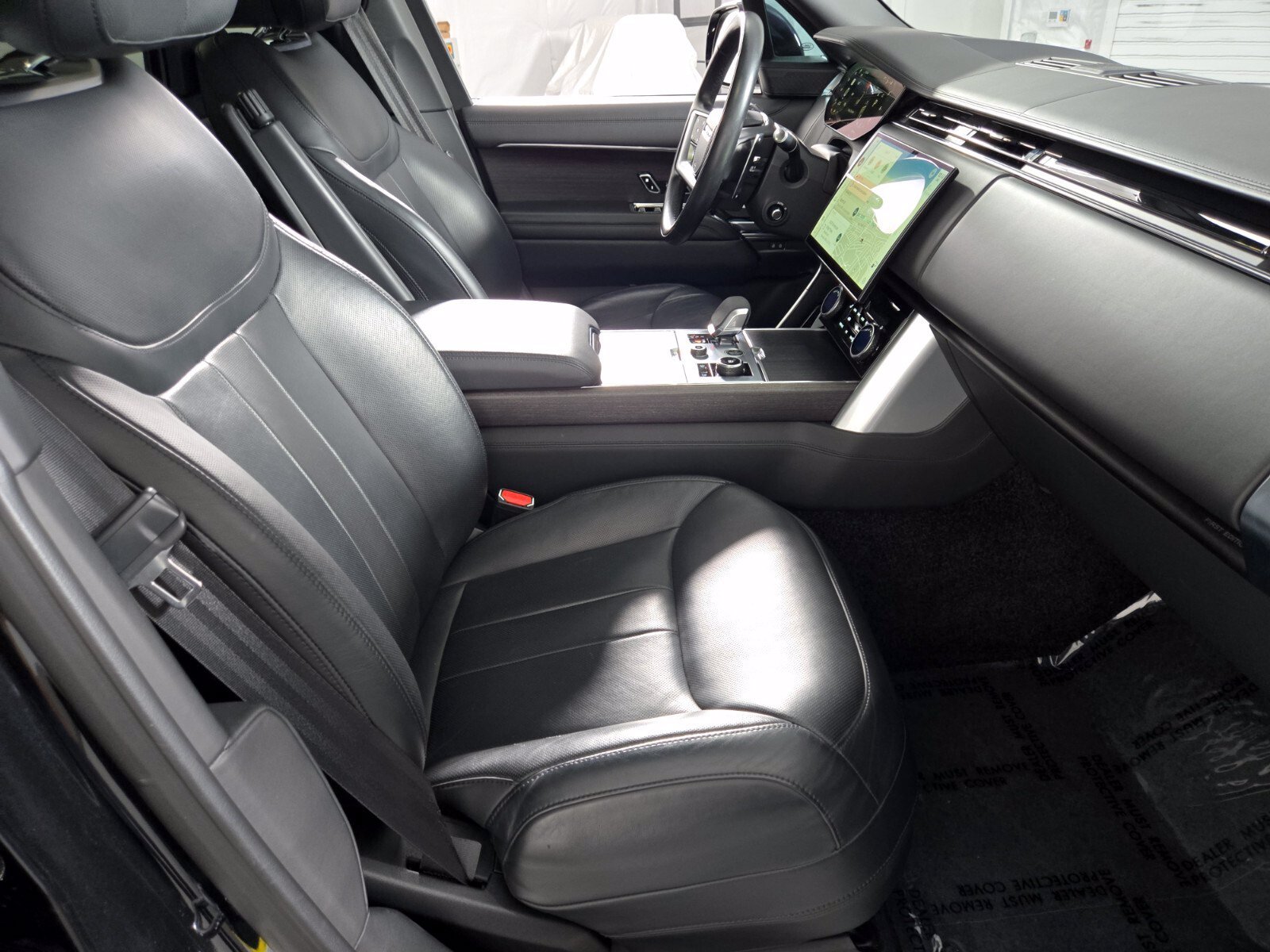 Used 2022 Land Rover Range Rover First Edition AWD/4WD image 3