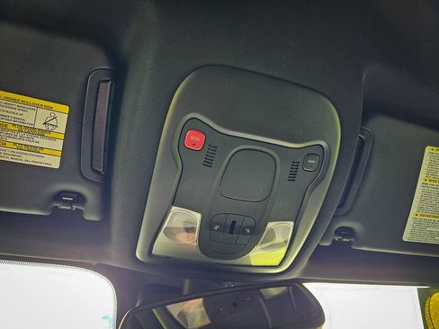 Certified 2022 Jeep Renegade Altitude w/ Convenience Group AWD/4WD image 30