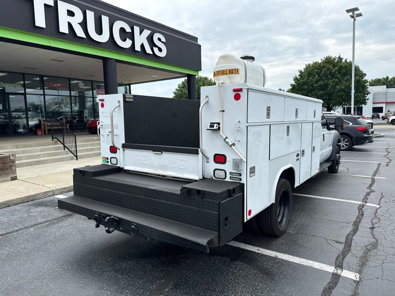 Used 2016 Ford F550 2WD Crew Cab Super Duty image 8