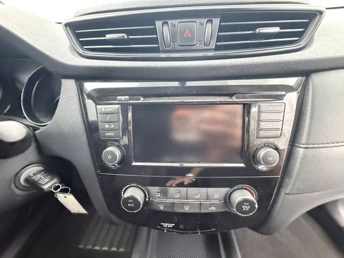 Used 2018 Nissan Rogue S FWD image 15