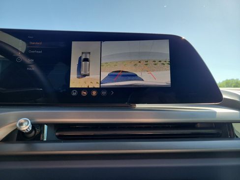 Certified 2026 Cadillac Vistiq Premium Luxury image 19