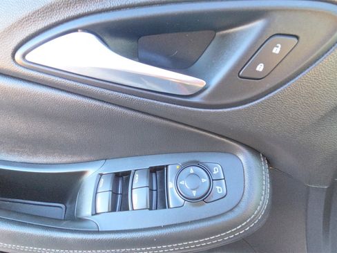 Used 2021 Buick Encore GX Select image 30