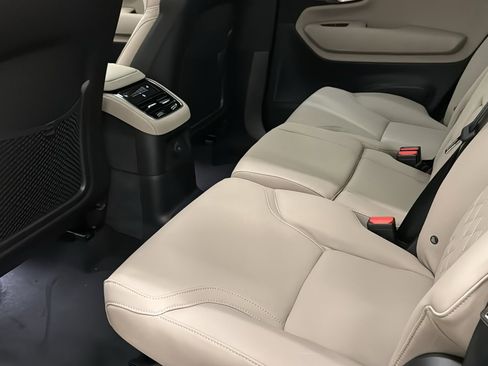 New 2026 Volvo XC90 T8 Plus w/ Protection Package Premier image 27