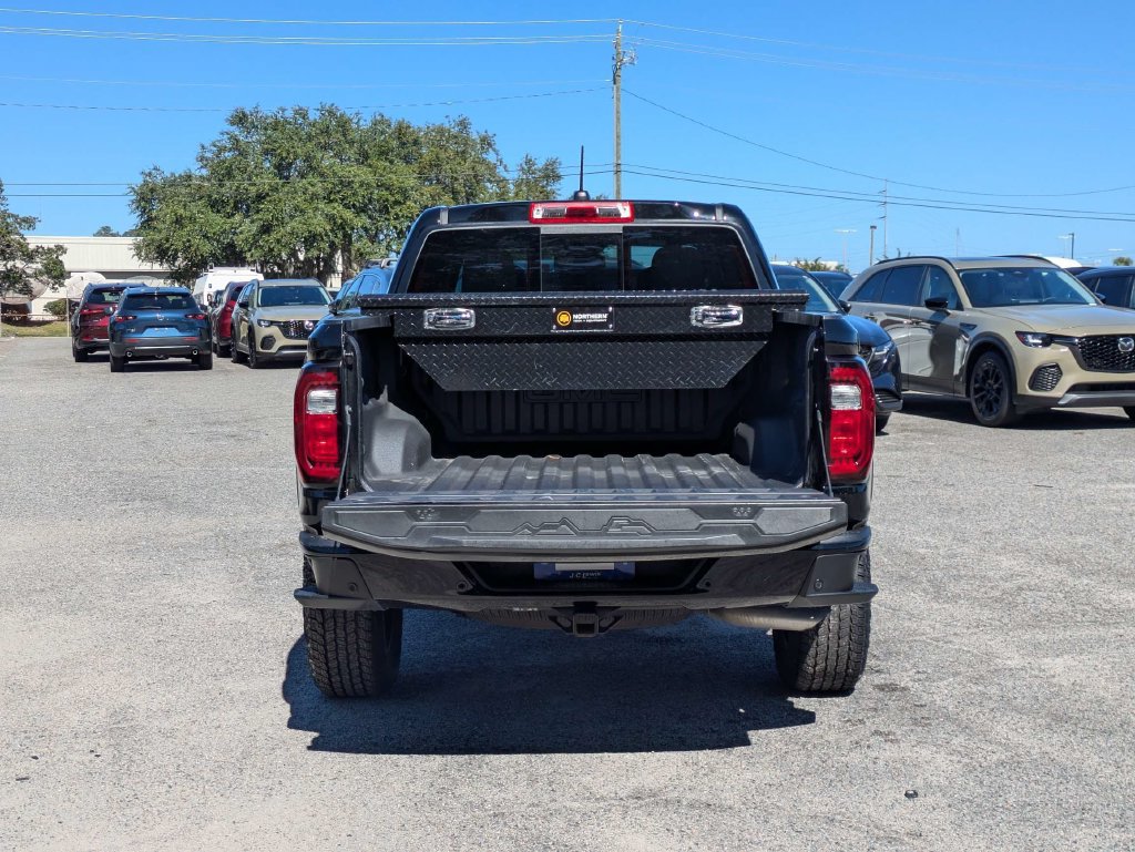 Used 2025 GMC Canyon Elevation w/ Convenience Package RWD image 13
