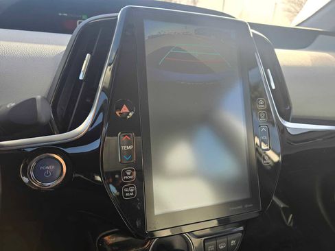Used 2021 Toyota Prius Prime XLE image 28