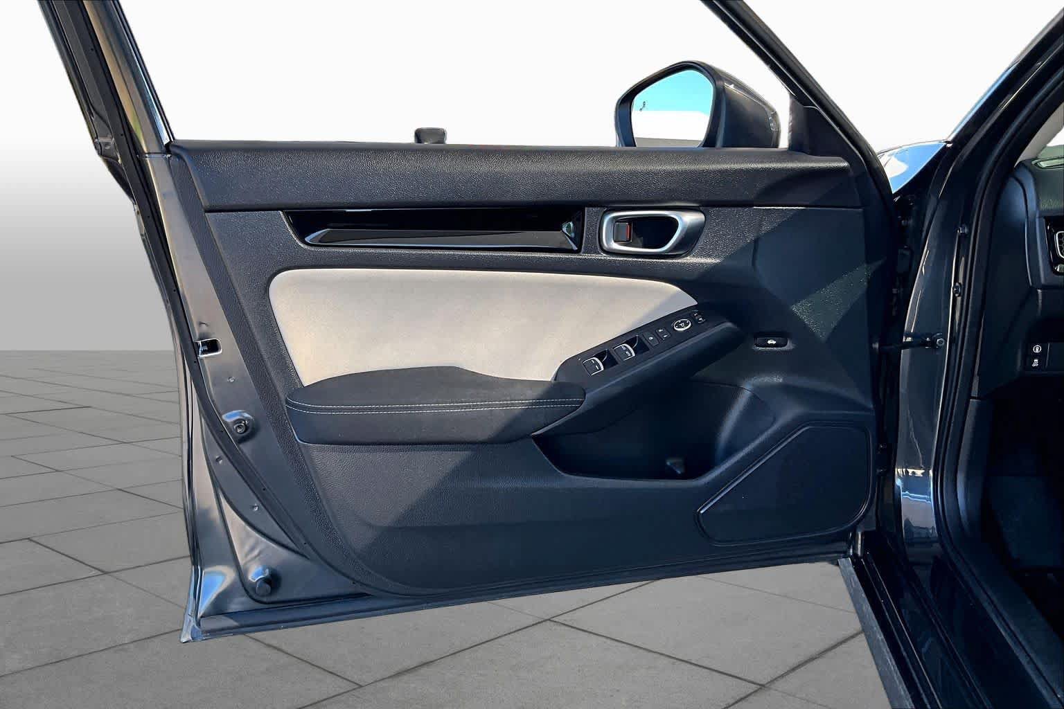 Used 2022 Honda Civic EX image 21