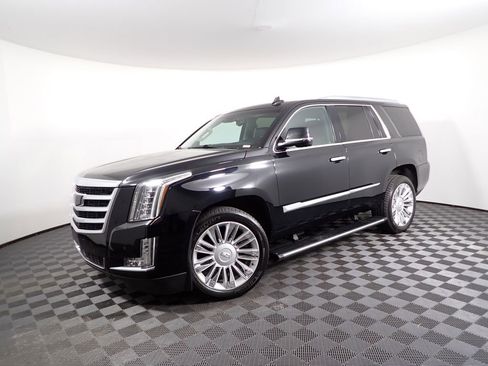 Used 2016 Cadillac Escalade Premium image 14