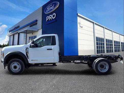 New 2026 Ford F450 XL w/ XL Chrome Package image 19
