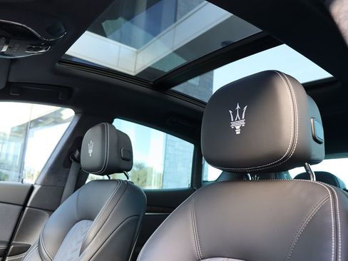 Used 2022 Maserati Levante GT image 16