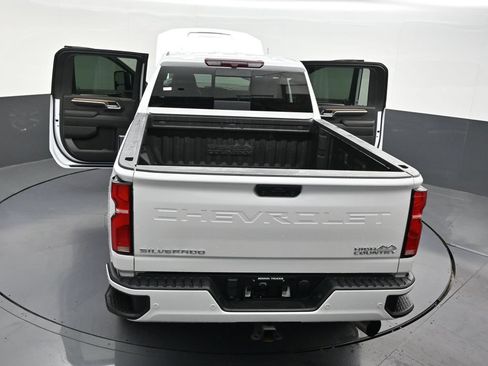 Used 2024 Chevrolet Silverado 2500 High Country AWD/4WD image 36