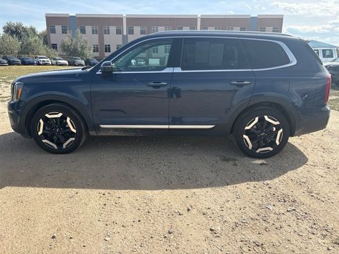 Used 2023 Kia Telluride S w/ S Sunroof Package AWD/4WD image 2