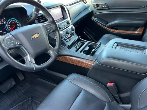 Used 2018 Chevrolet Suburban Premier AWD/4WD image 11