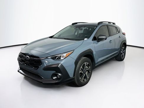 Used 2024 Subaru Crosstrek 2.0i Premium AWD/4WD image 3